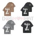 Modelo UFO Cowboy Graphic Tee