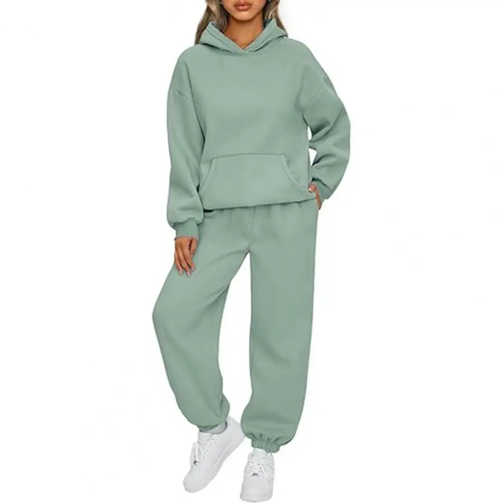 Women's 2 Piece Winter Hoodie and Sweatpants Set With Pokckets