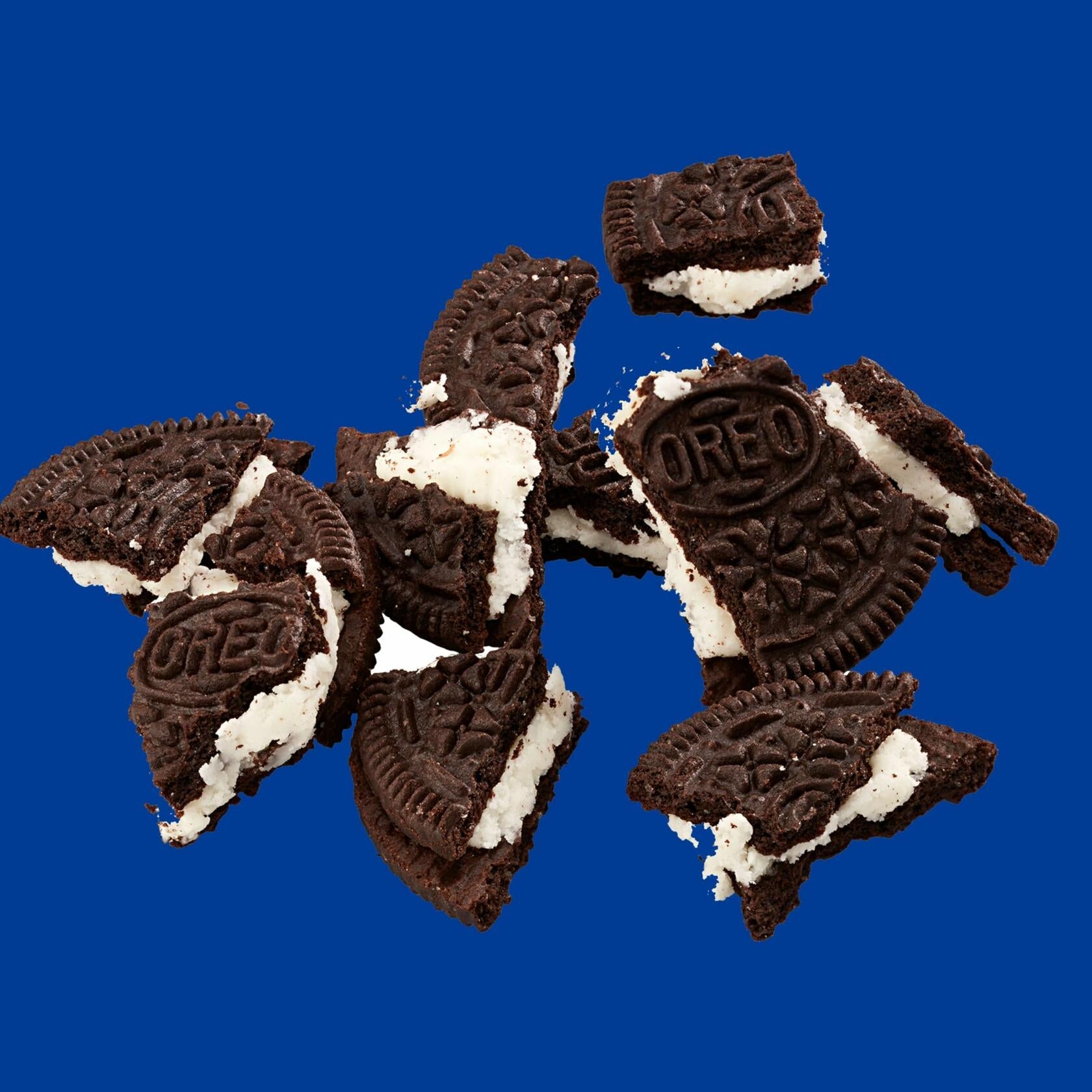 OREO Chocolate Sandwich Cookies Medium Pieces 4 Pack 2.5 lb Bags Total 10 lb